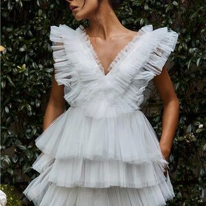 Selfie Leslie White Layered Wedding Dress